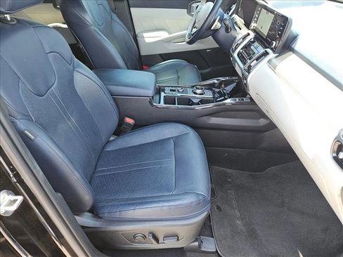 Used 2022 Kia Sorento SX Prestige w/ Panoramic Sunroof Package image 19