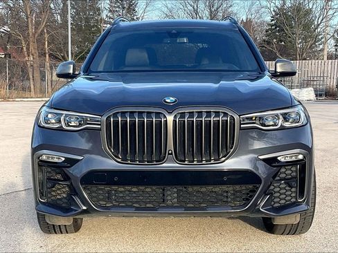 Used 2022 BMW X7 M50i w/ Executive Package image 3