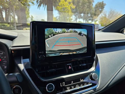 Used 2024 Toyota Corolla SE image 34