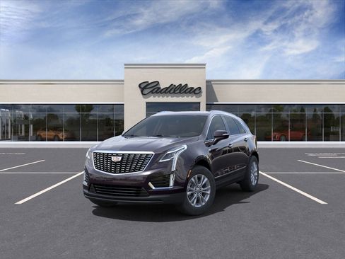 New 2025 Cadillac XT5 Luxury image 8