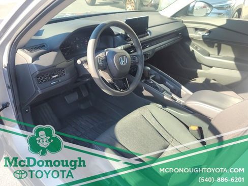 Used 2023 Honda Accord EX image 12