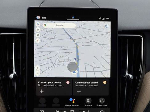 New 2026 Volvo XC60 B5 Plus w/ Protection Package Premier image 3