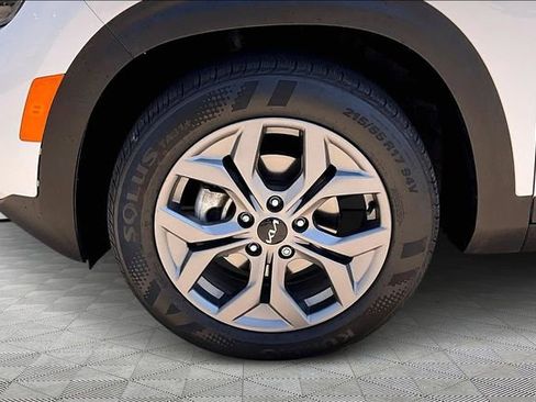 Used 2024 Kia Seltos S FWD image 8
