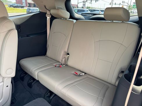 Used 2020 Buick Enclave Premium w/ Surround and Sites Package image 17