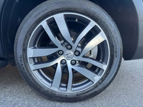 Used 2017 Honda Pilot Elite image 16