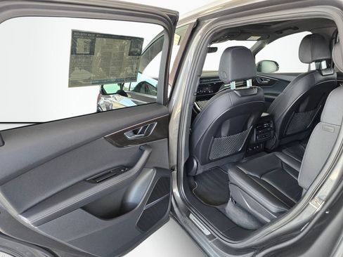 Used 2025 Audi Q7 3.0T Premium Plus AWD/4WD image 37