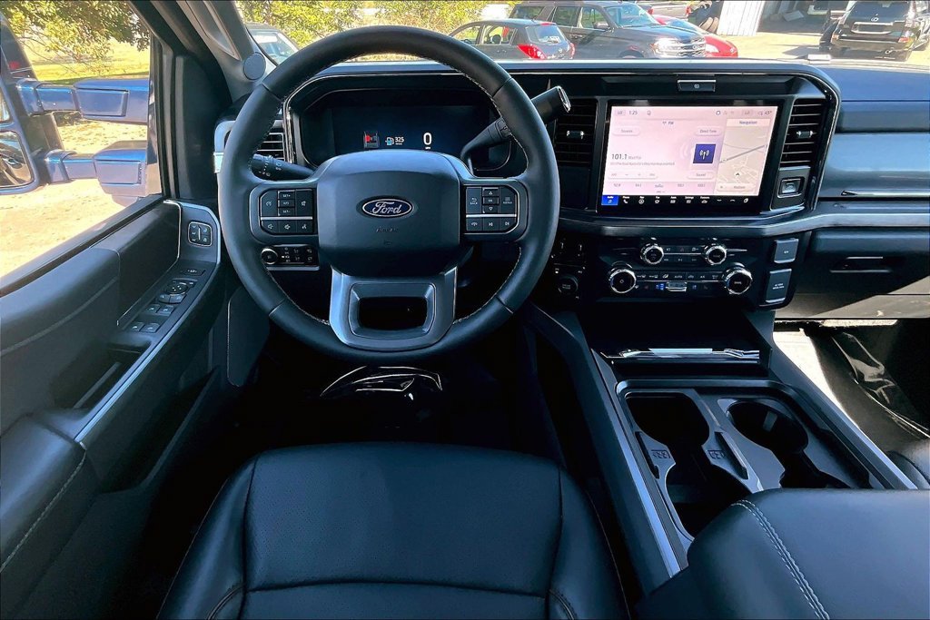 Used 2027 Ford F450 Lariat AWD/4WD image 11
