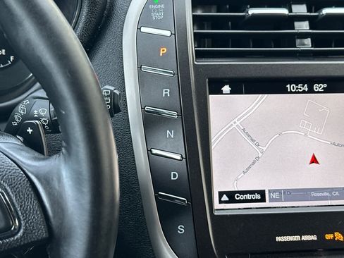 Used 2017 Lincoln MKC Select w/ Select Plus Package image 24