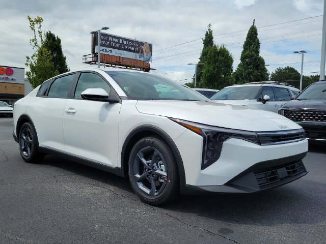 New 2026 Kia K4 FWD image 3