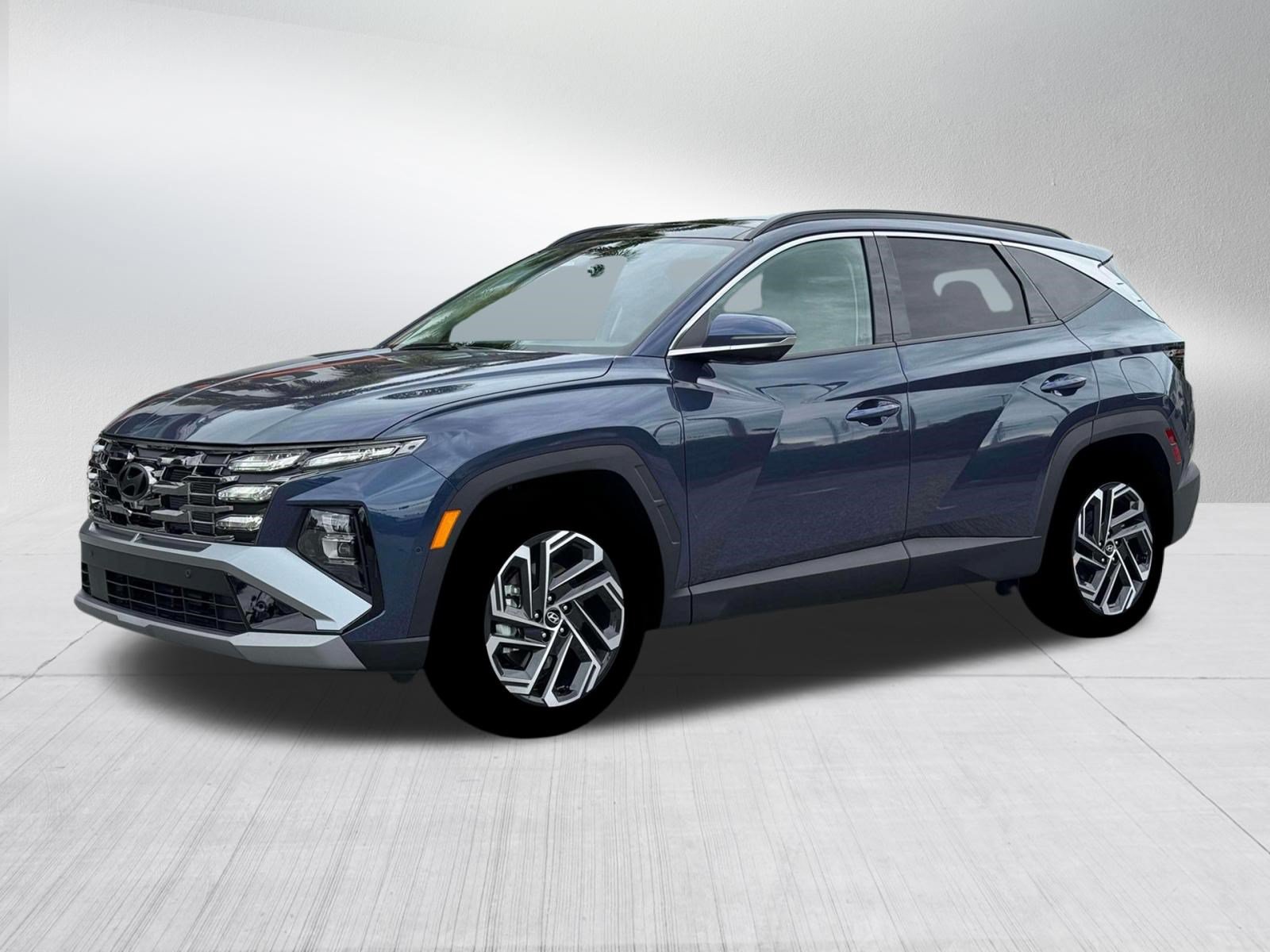New 2026 Hyundai Tucson Limited AWD/4WD image 2