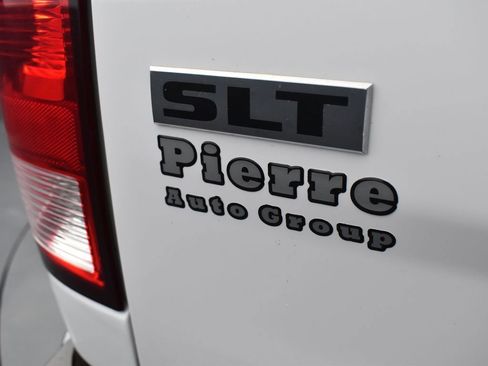 Used 2022 RAM 1500 Classic SLT image 43