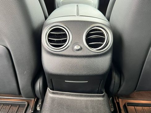 Used 2023 Mercedes-Benz E 350 4MATIC Sedan image 36