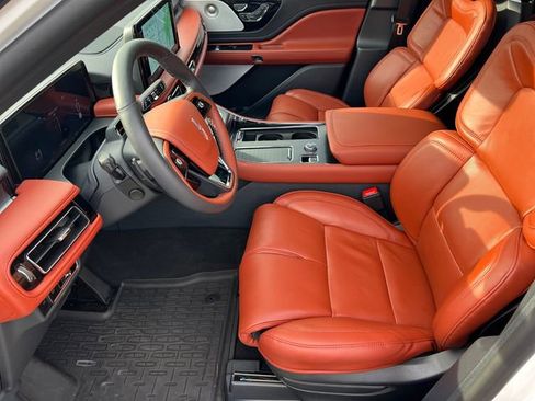 New 2026 Lincoln Aviator Reserve AWD/4WD image 10