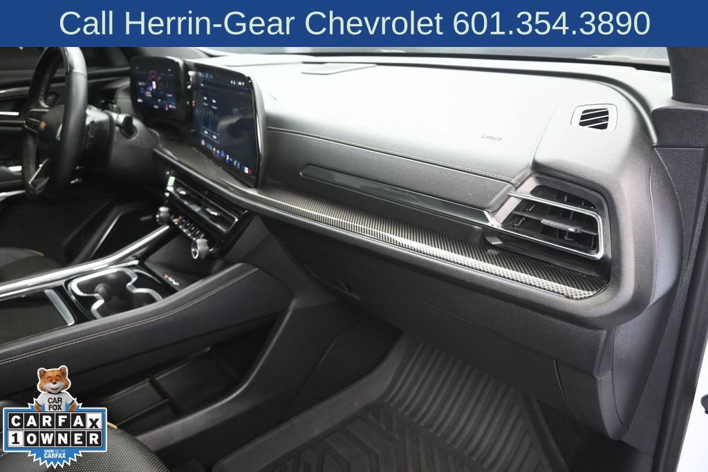 Used 2026 Chevrolet Traverse High Country FWD image 23