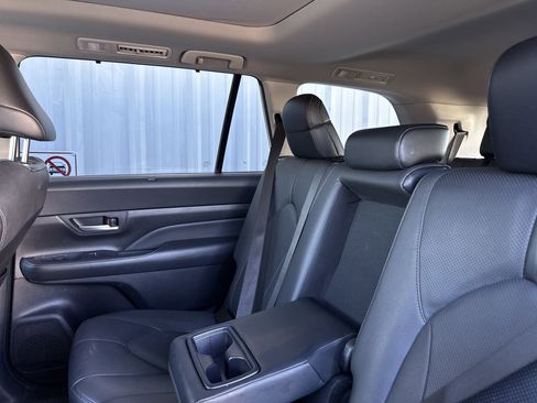 Used 2024 Toyota Grand Highlander Limited image 30