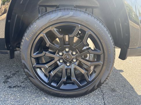 Used 2025 RAM 1500 Limited AWD/4WD image 9