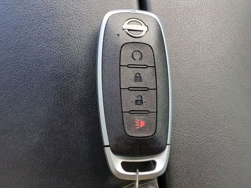 Certified 2023 Nissan Rogue SV image 29