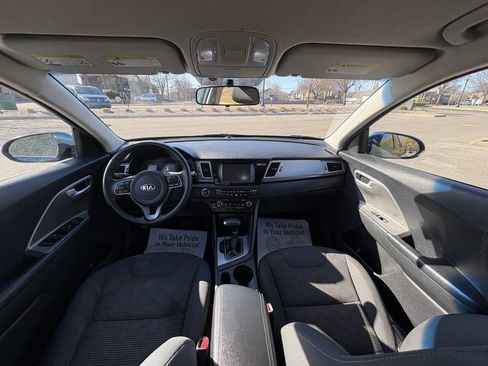 Used 2018 Kia Niro LX FWD image 16
