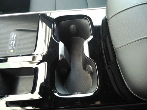 Used 2025 Buick Enclave Preferred image 50