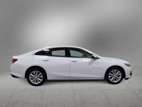 Used 2025 Chevrolet Malibu LT image 9