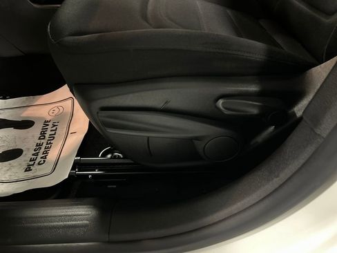 Used 2020 Jeep Renegade Latitude w/ Cold Weather Group image 12