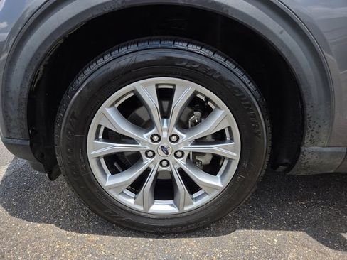 Used 2021 Ford Explorer Limited w/ Equipment Group 301A RWD image 25