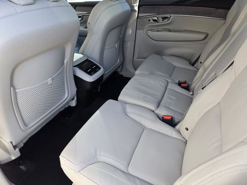New 2026 Volvo XC90 B6 Ultra w/ Protection Package AWD/4WD image 34