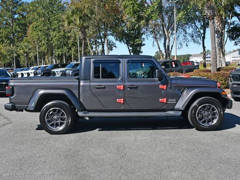 Used 2022 Jeep Gladiator Overland w/ Popular Equipment Package image 5