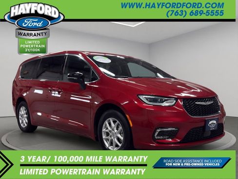 Used 2025 Chrysler Pacifica Select FWD image 7