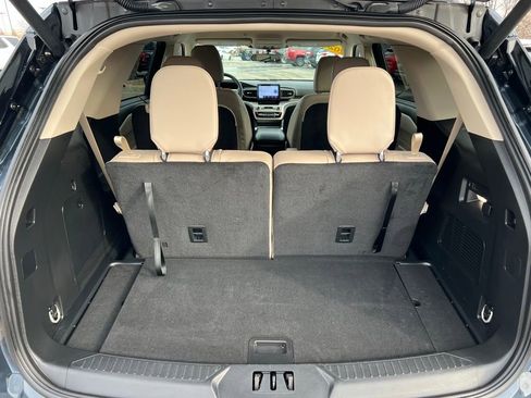 Used 2023 Ford Explorer XLT w/ Equipment Group 202A image 23