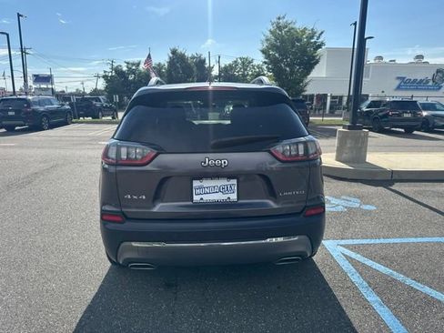 Used 2019 Jeep Cherokee Limited AWD/4WD image 7