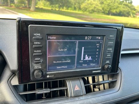 Used 2021 Toyota RAV4 XLE FWD image 25