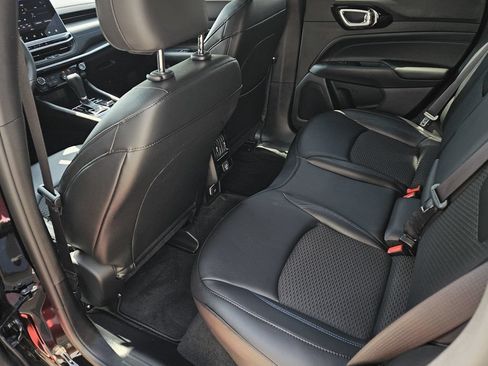 New 2026 Jeep Compass Latitude AWD/4WD image 11