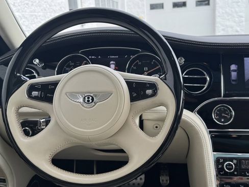Used 2019 Bentley Mulsanne Speed image 18