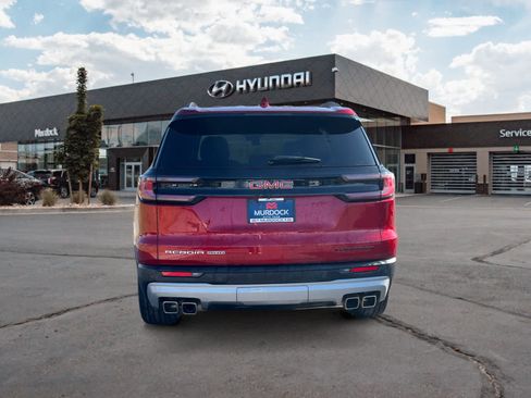 Used 2024 GMC Acadia Elevation image 4