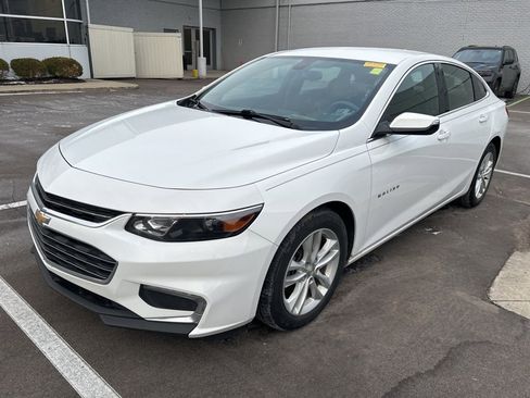 Used 2017 Chevrolet Malibu LT image 1