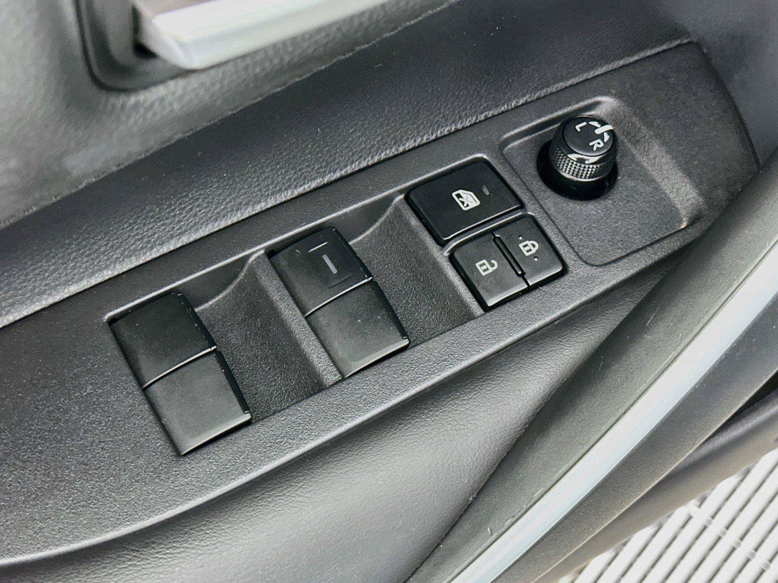 Used 2020 Toyota Corolla SE FWD image 19
