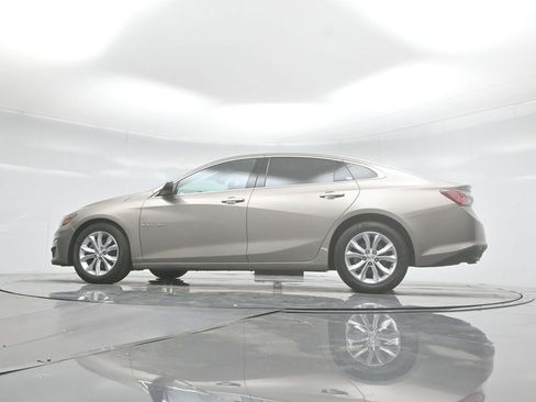 Used 2022 Chevrolet Malibu LT image 51