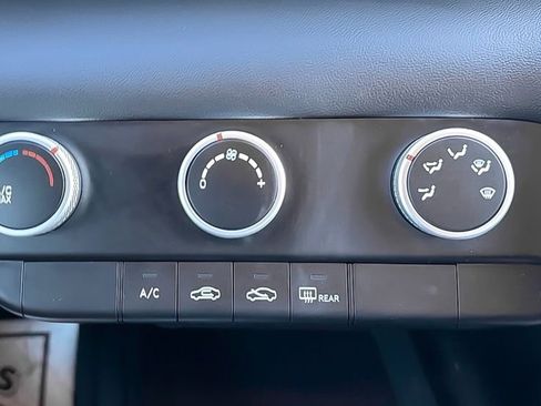 Used 2024 Hyundai Elantra SE image 26