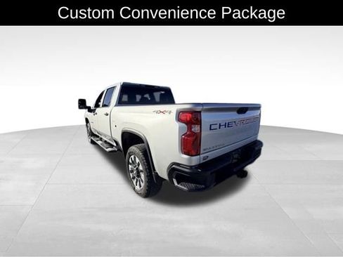 Used 2023 Chevrolet Silverado 2500 Custom w/ Custom Value Package image 5