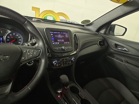 Certified 2022 Chevrolet Equinox RS FWD image 24