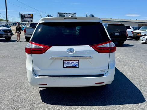 Used 2015 Toyota Sienna Limited Premium AWD/4WD image 4