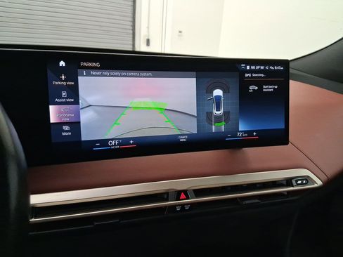 Used 2023 BMW iX xDrive50 w/ Sport Package image 24