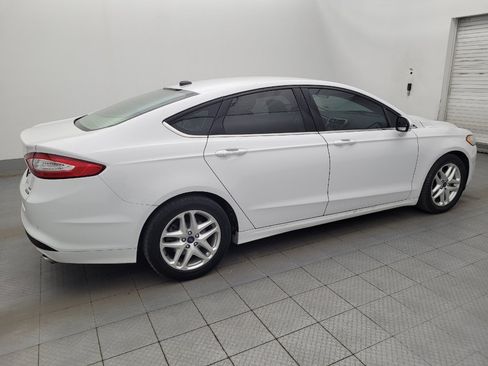 Used 2016 Ford Fusion SE FWD image 10
