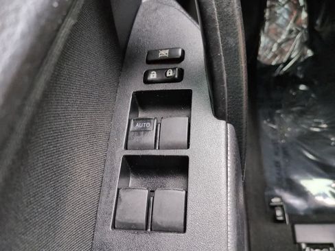 Used 2019 Toyota Corolla LE FWD image 21