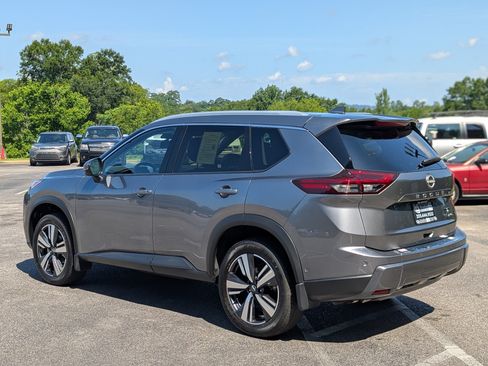 Used 2025 Nissan Rogue SL w/ SL Premium Package AWD/4WD image 7