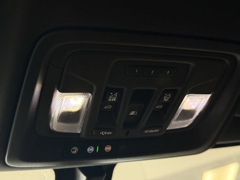 Used 2022 Chevrolet Silverado 2500 High Country AWD/4WD image 44