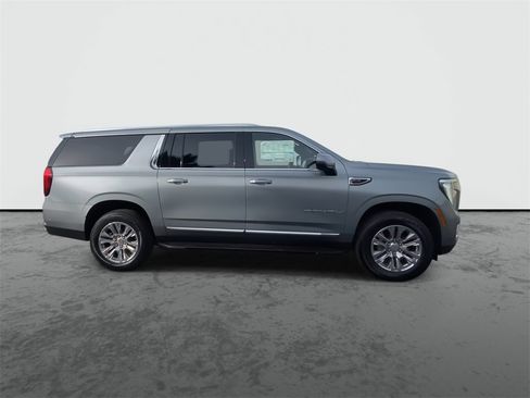 New 2026 GMC Yukon XL Denali w/ Advanced Technology Package image 9