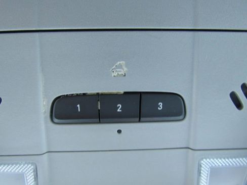 Used 2020 GMC Acadia SLT w/ Driver Alert Package II image 56