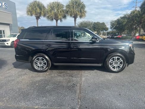 Used 2025 Ford Expedition Active image 8